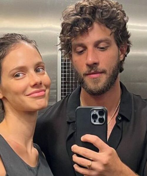 Laura Neiva e Chay Suede aguardam a chegada do terceiro filho.