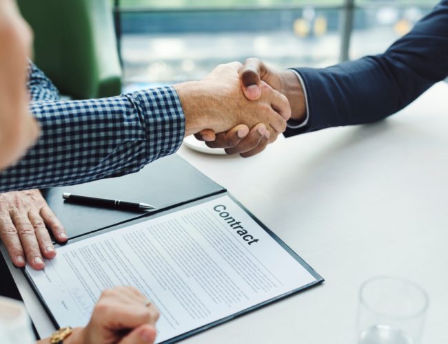 Guia Prático para Criar um Contrato de Serviços com Termos Transparente